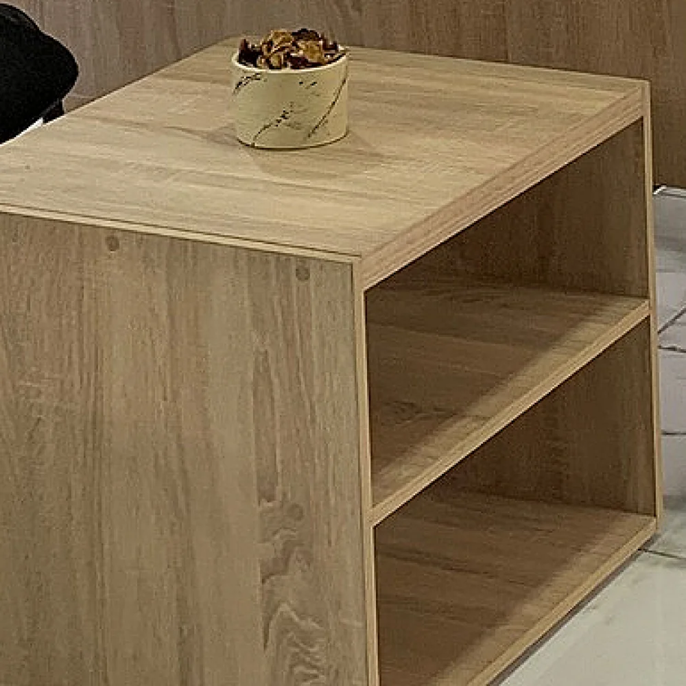 طاولة منخفضة للمكتب